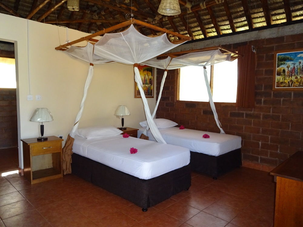 Barry'S Beach Resort Mkwaja ภายนอก รูปภาพ