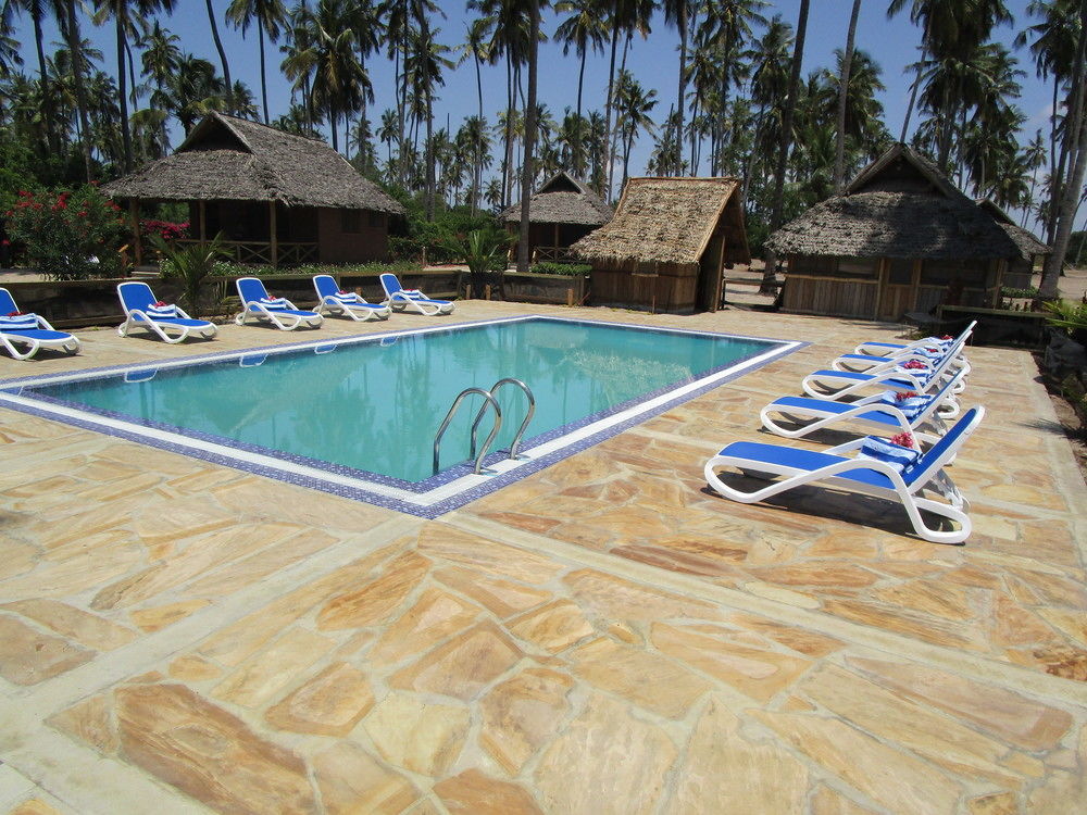 Barry'S Beach Resort Mkwaja ภายนอก รูปภาพ