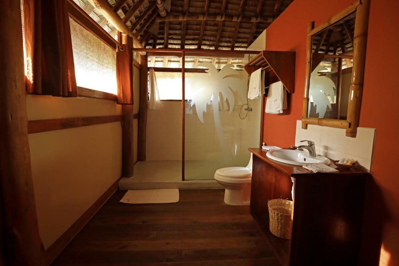 Barry'S Beach Resort Mkwaja ภายนอก รูปภาพ